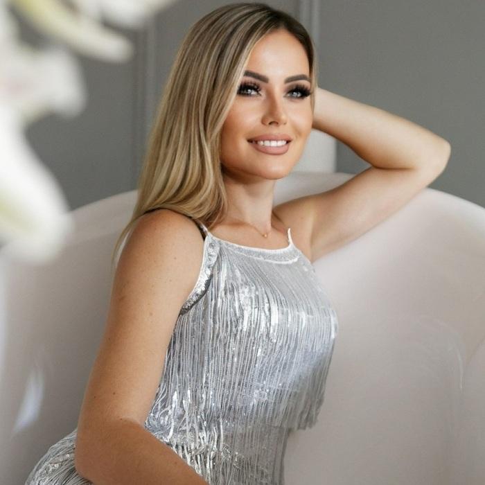 Single lady Malvina, 35 yrs.old from Kremenchuk, Ukraine