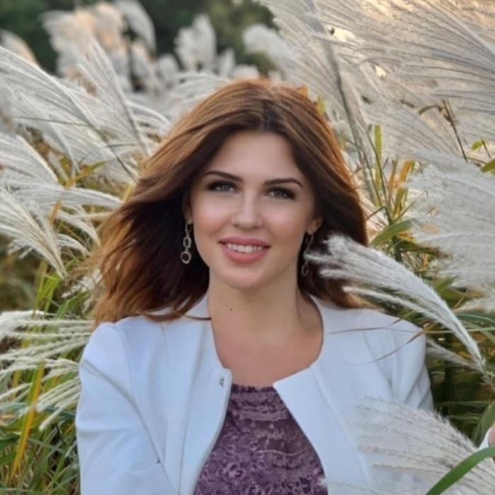 Gorgeous lady Oksana, 51 yrs.old from Arenys de Mar, Spain