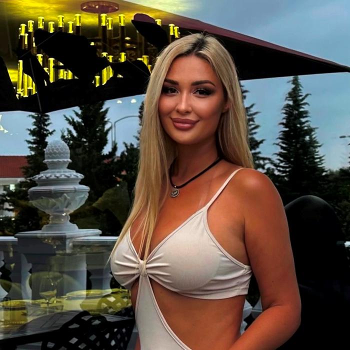 Pretty miss Nadiya, 33 yrs.old from Kiev, Ukraine