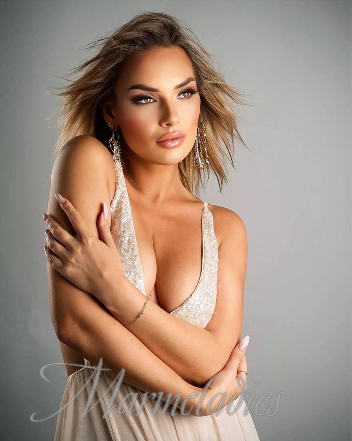 Single wife Tatyana, 34 yrs.old from Rivne, Ukraine