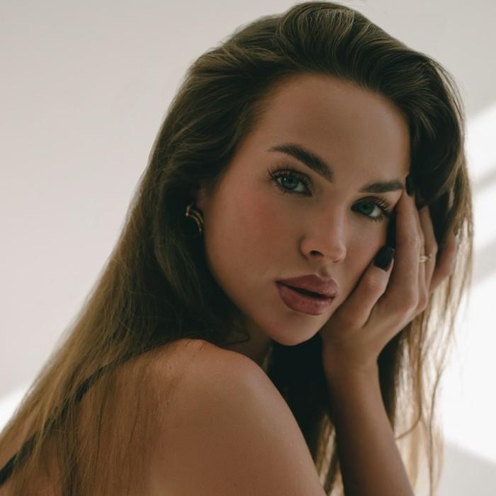 Beautiful mail order bride Valeriya, 27 yrs.old from Eastern Europe