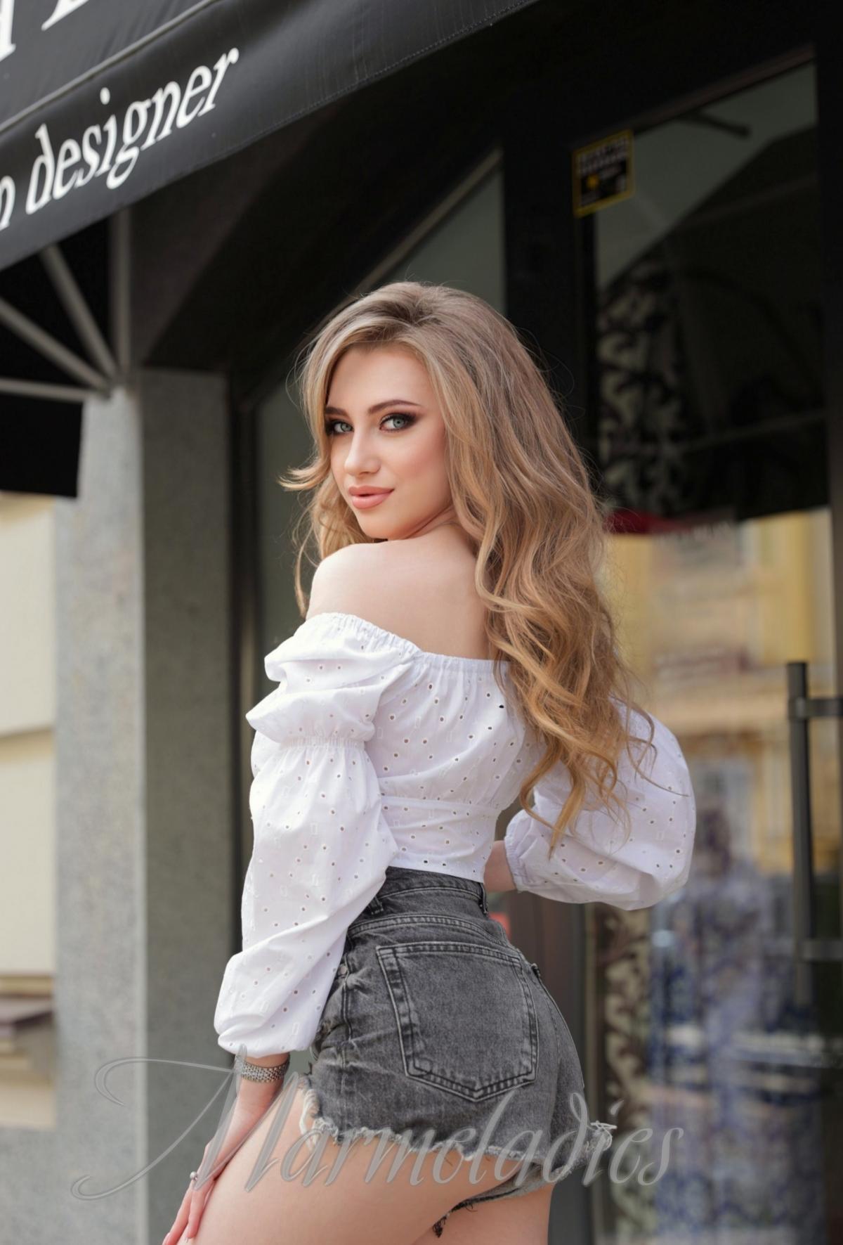 Charming mail order bride Tatiana, 24 yrs.old from Kiev, Ukraine