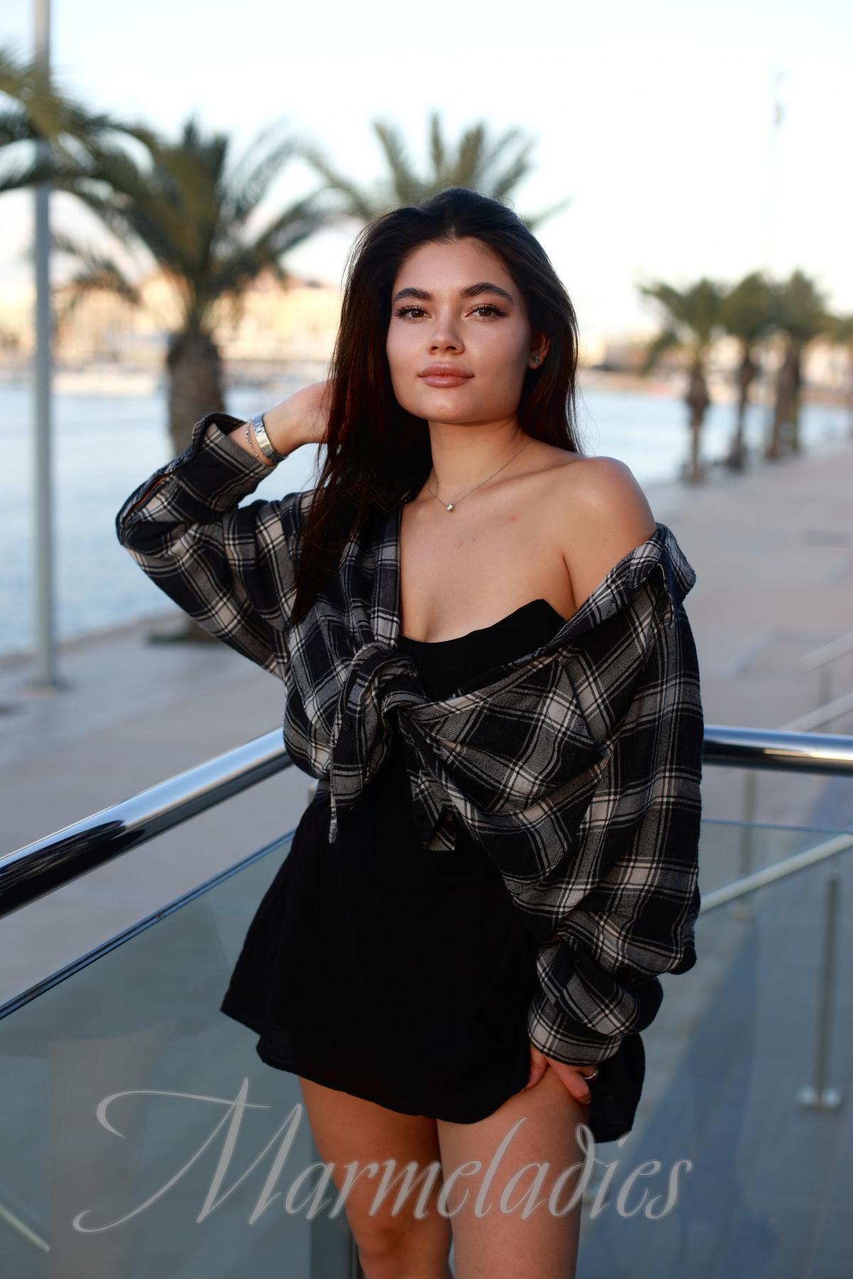 Pretty mail order bride Svetlana, 21 yrs.old from Alicante, Spain