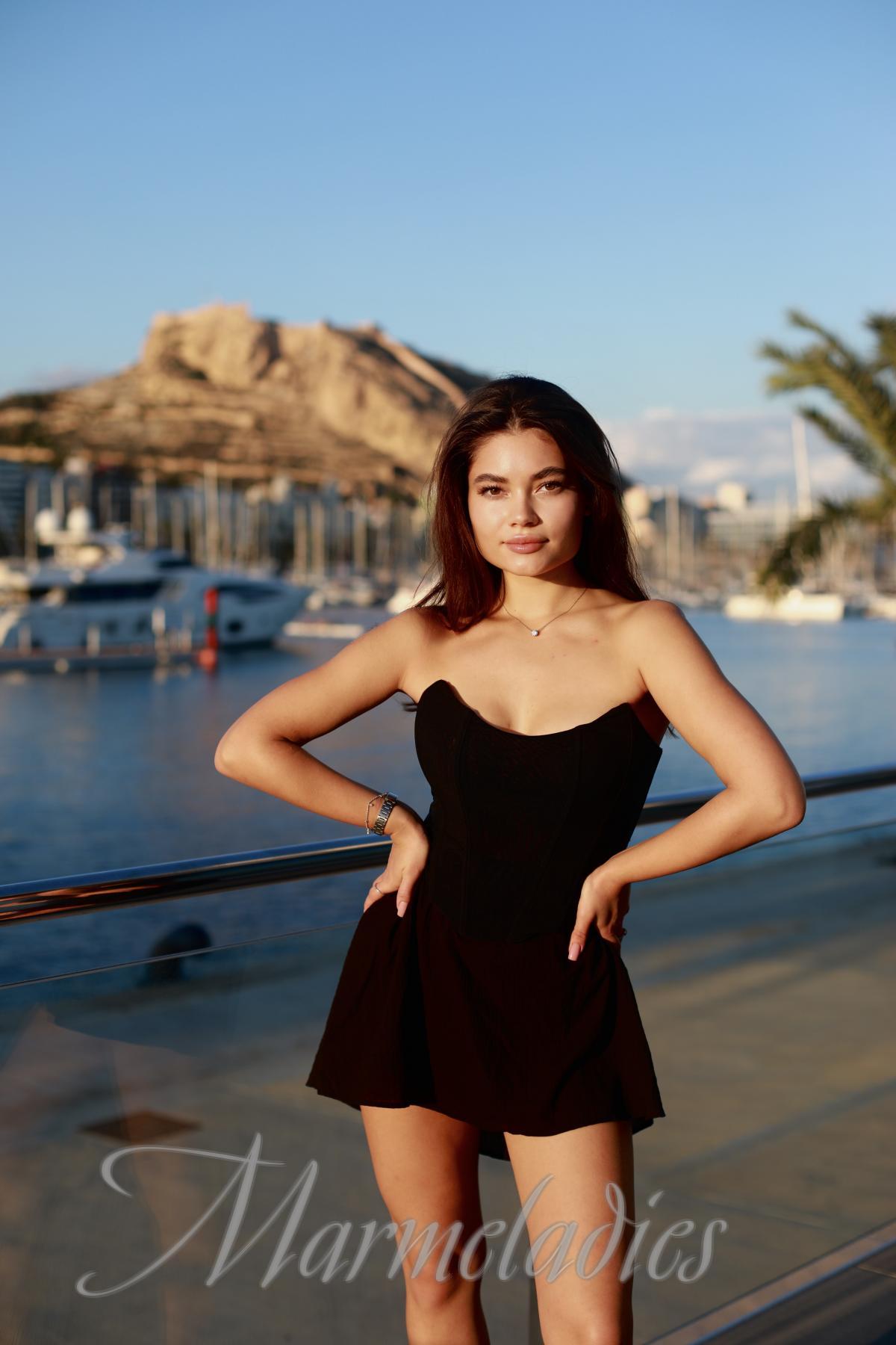 Beautiful bride Svetlana, 21 yrs.old from Alicante, Spain