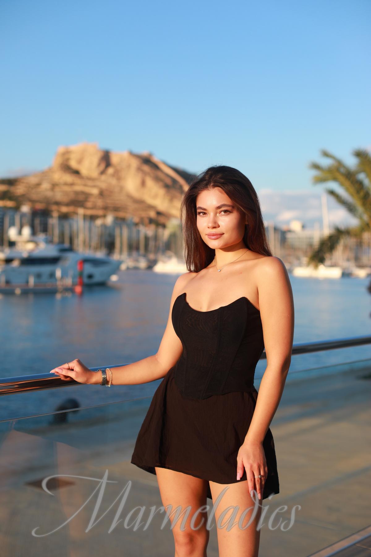 Hot mail order bride Svetlana, 21 yrs.old from Alicante, Spain