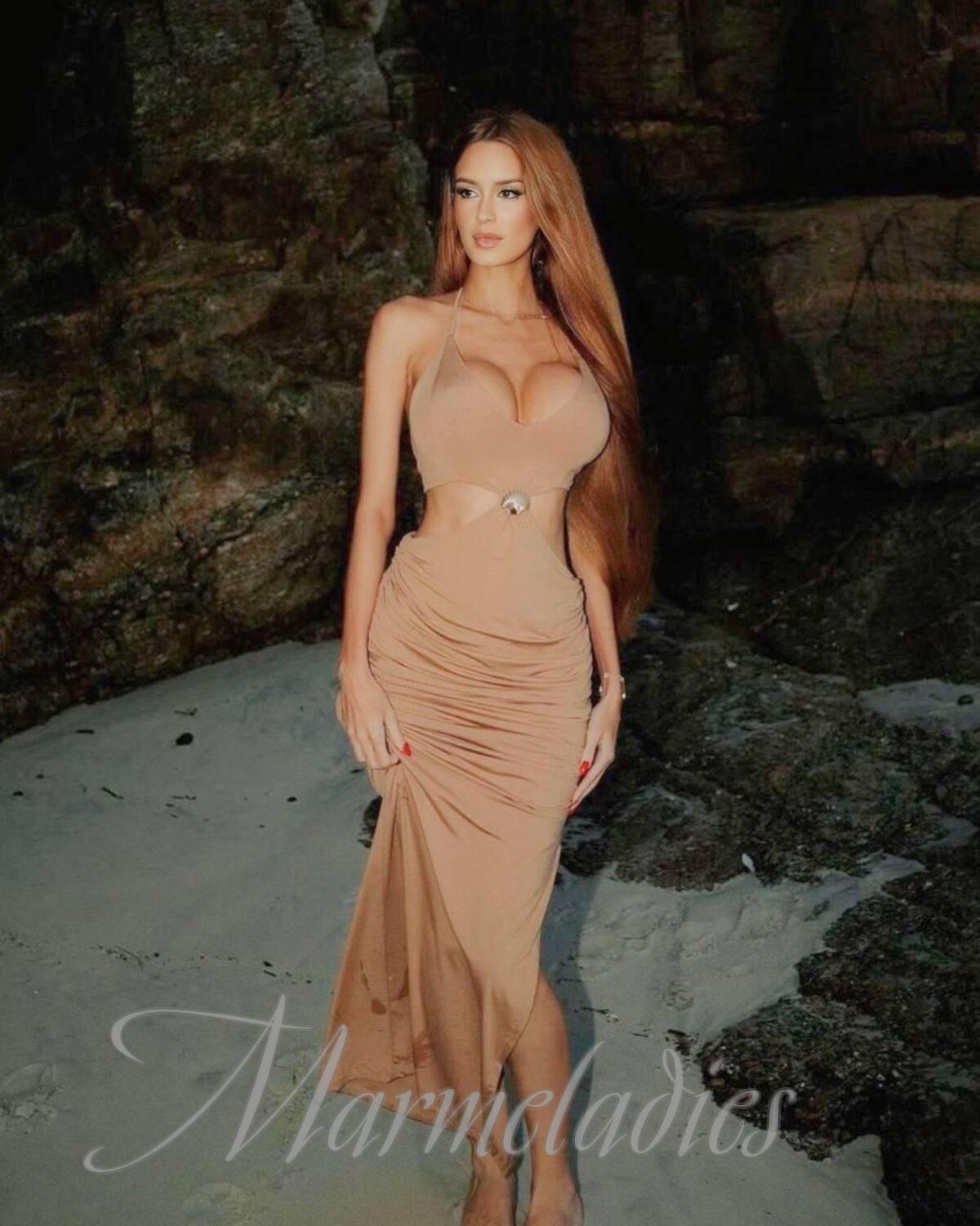 Hot woman Isabella, 26 yrs.old from Balneário Camboriú, Brazil