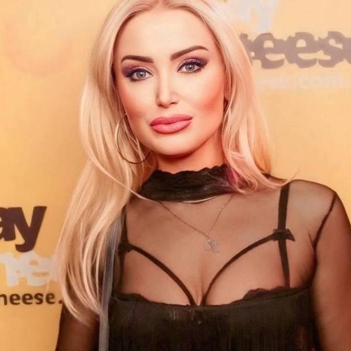 Amazing lady Viktoria, 50 yrs.old from Chalon, France