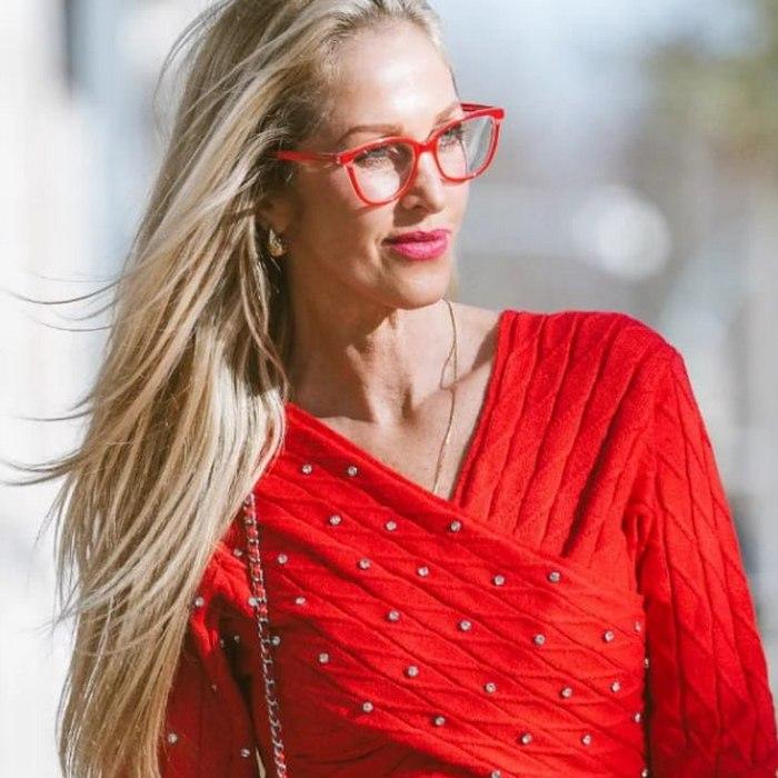 Gorgeous miss Claudia, 49 yrs.old from Plata, Spain