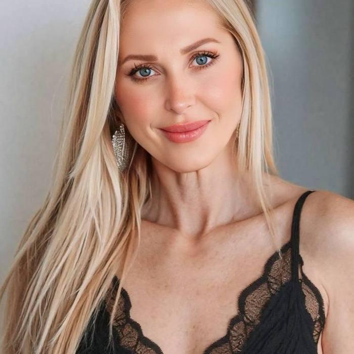 Nice lady Claudia, 49 yrs.old from Plata, Spain