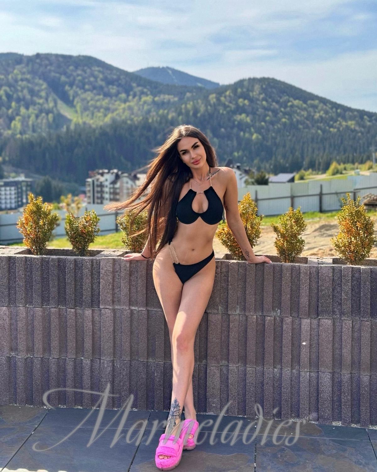 Pretty girlfriend Iryna, 33 yrs.old from Rivne, Ukraine