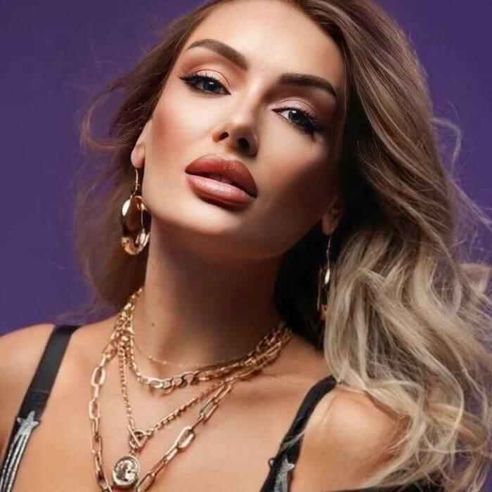 Pretty mail order bride Olena, 46 yrs.old from Odessa, Ukraine