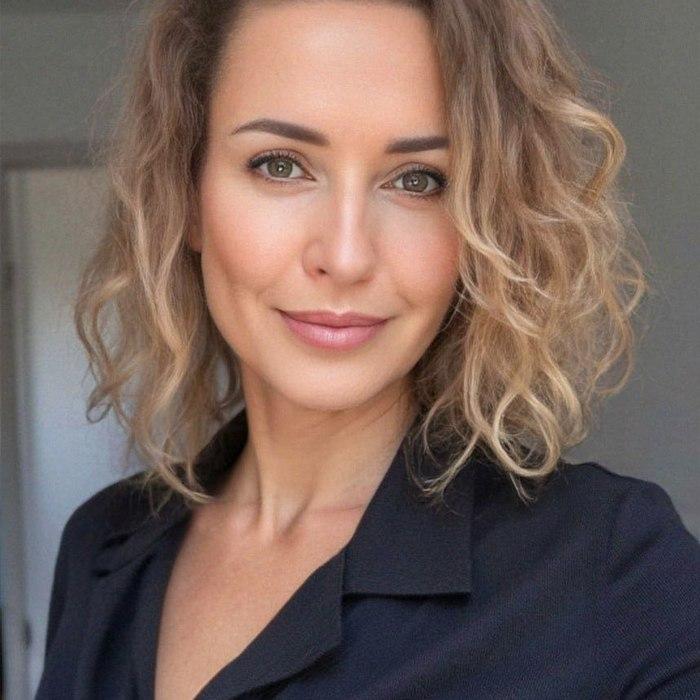 Single girl Olga, 54 yrs.old from Cannes, France