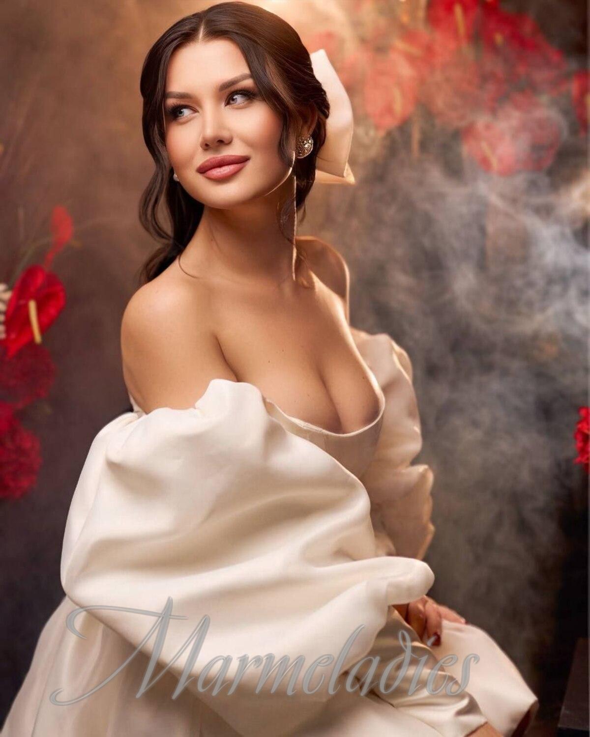 Gorgeous miss Elena, 31 yrs.old from Poltava, Ukraine