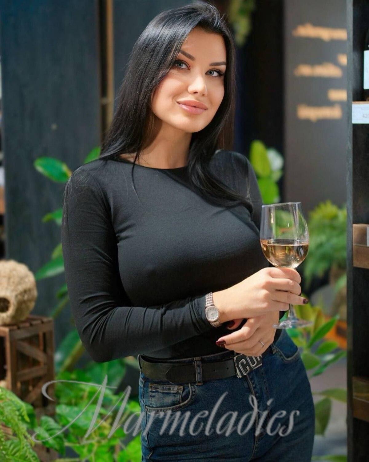 Charming lady Elena, 31 yrs.old from Poltava, Ukraine