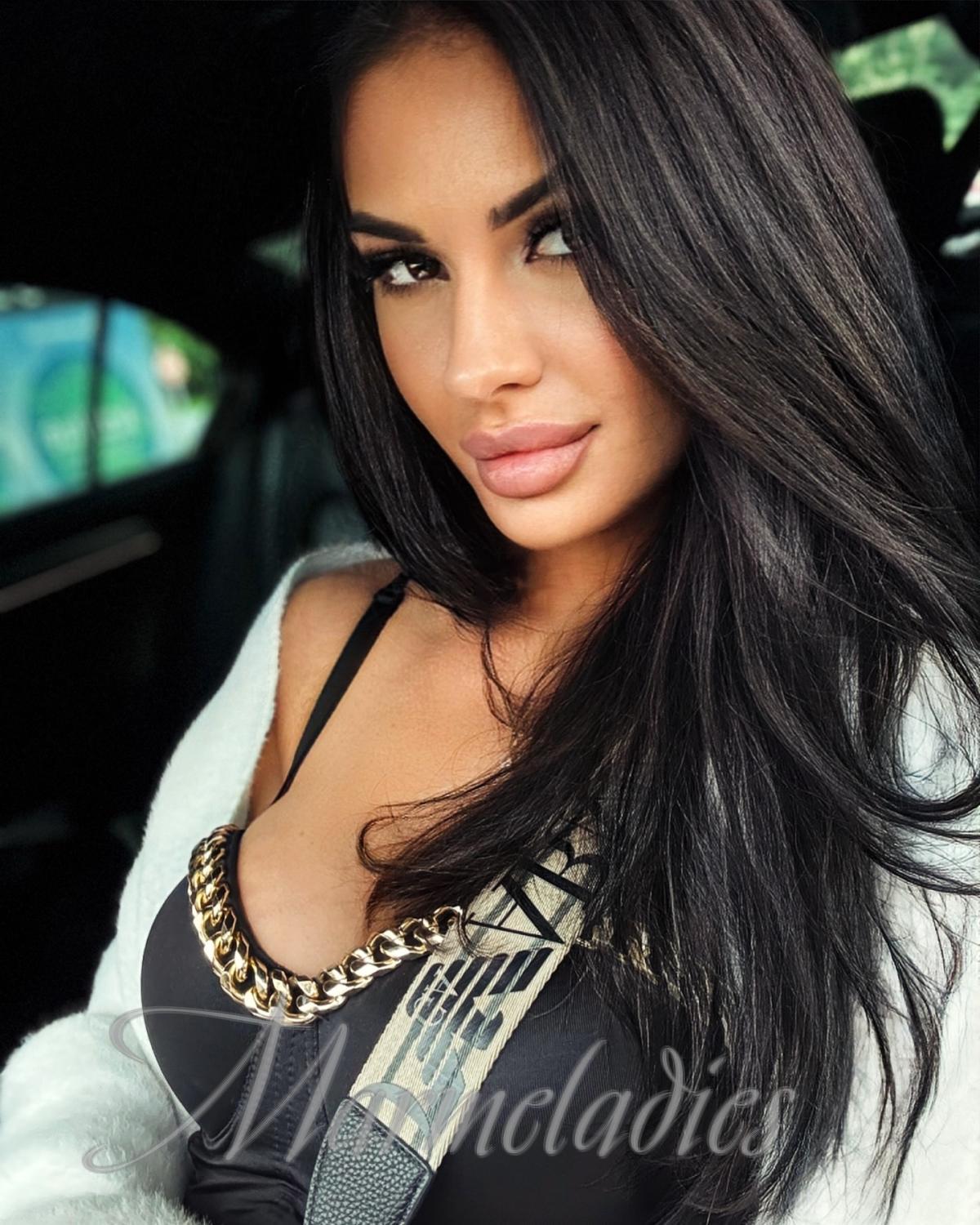 Hot girlfriend Olha, 32 yrs.old from Uzhhorod, Ukraine