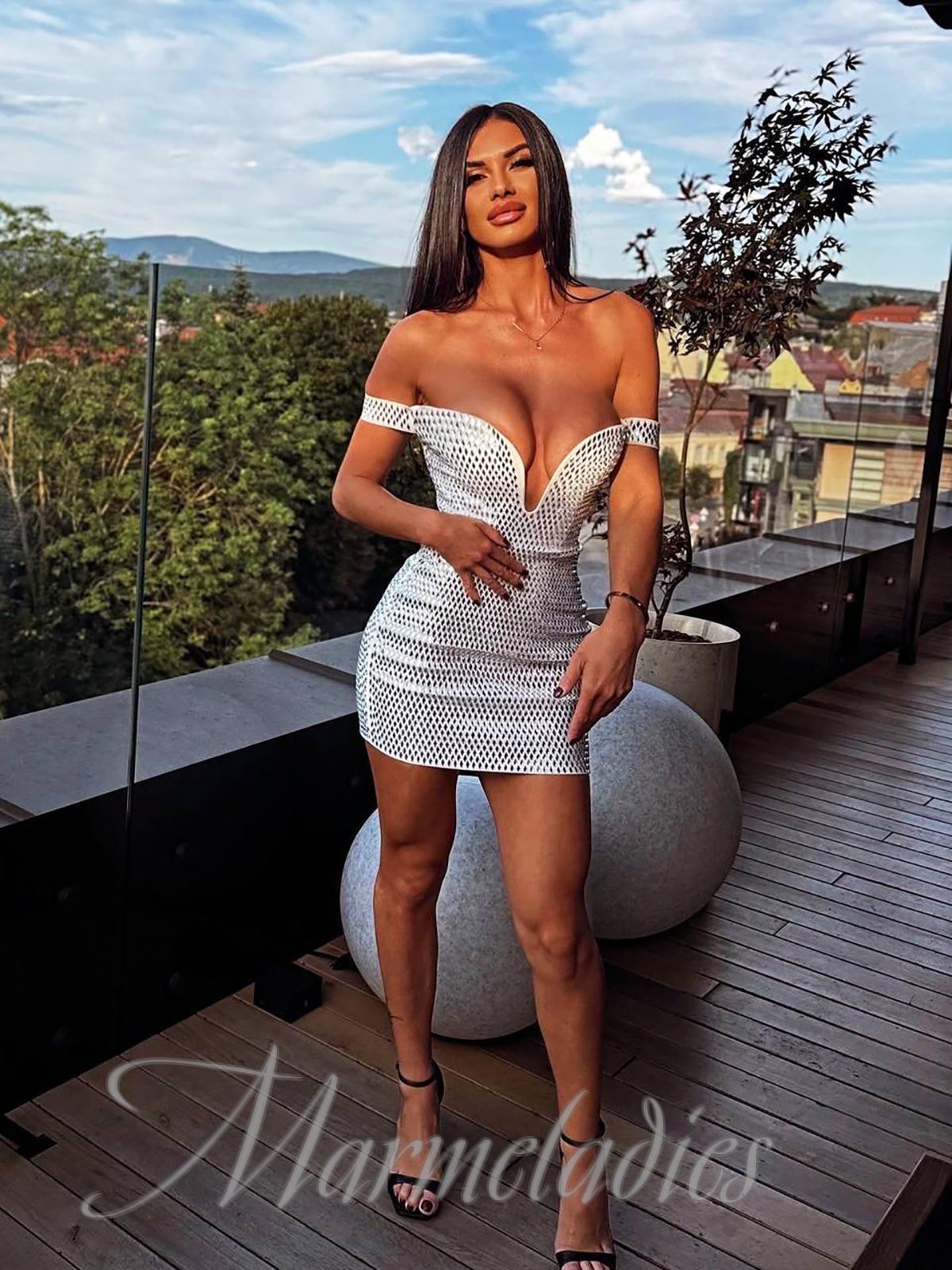 Beautiful wife Olha, 32 yrs.old from Uzhhorod, Ukraine