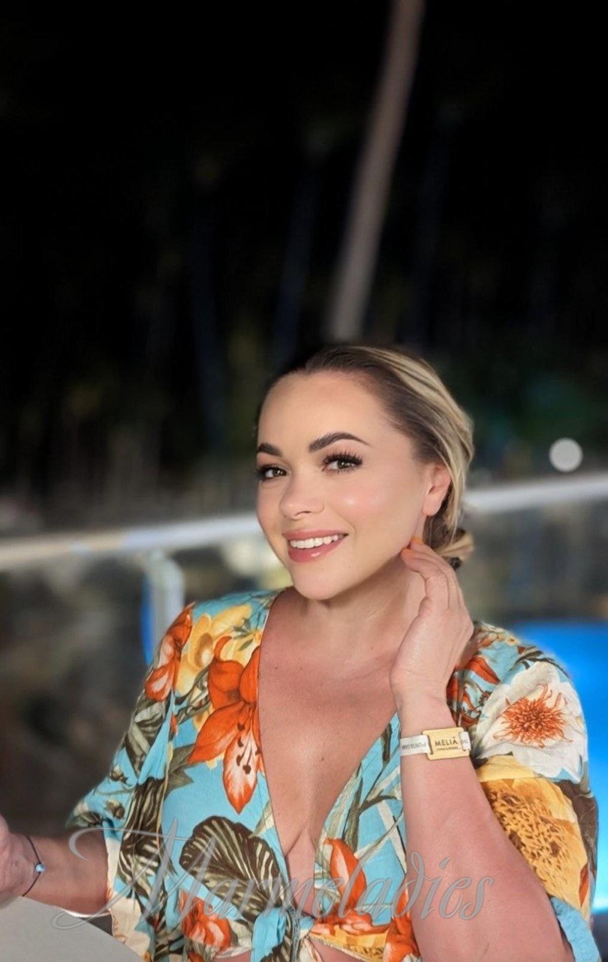 Sexy wife Angela, 41 yrs.old from Kharkiv, Ukraine