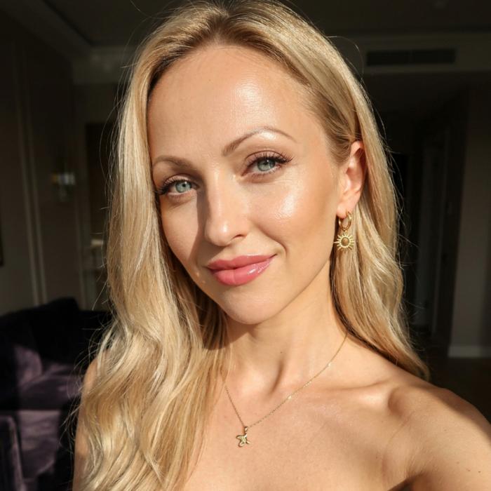 Hot wife Evgenia, 39 yrs.old from Eastern Europe