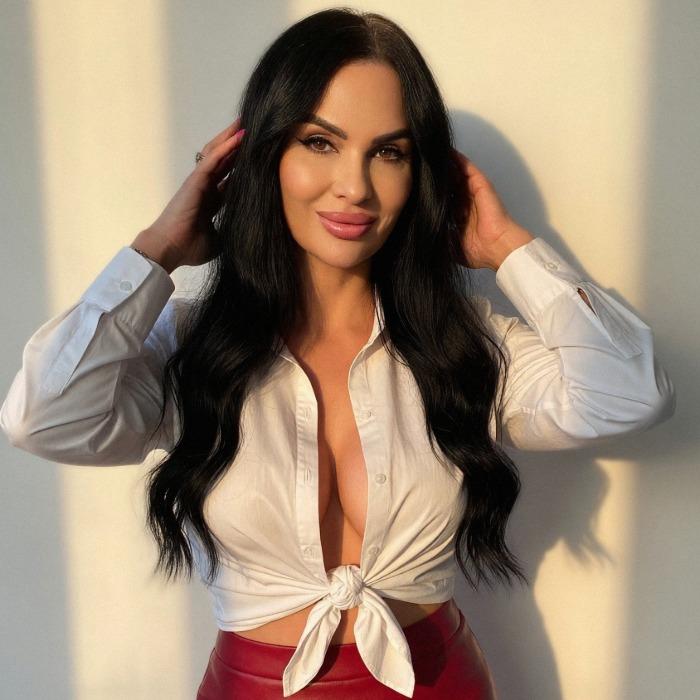 Gorgeous mail order bride Karyna, 37 yrs.old from Kremenchug, Ukraine