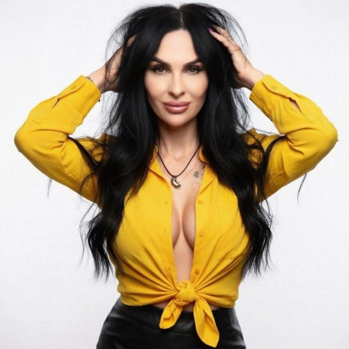 Amazing pen pal Karyna, 37 yrs.old from Kremenchug, Ukraine