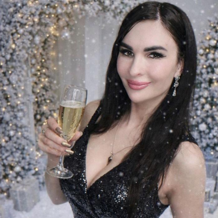 Hot pen pal Karyna, 36 yrs.old from Kremenchug, Ukraine