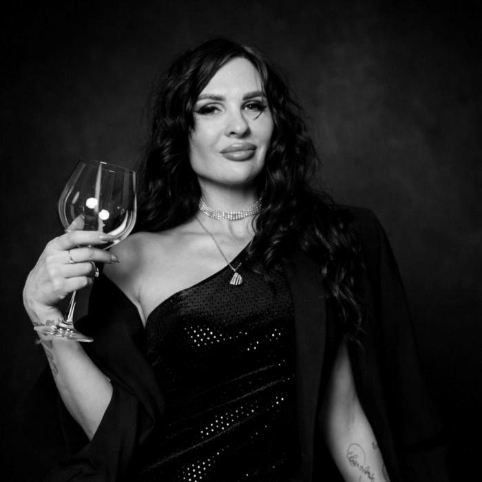 Beautiful mail order bride Karyna, 36 yrs.old from Kremenchug, Ukraine