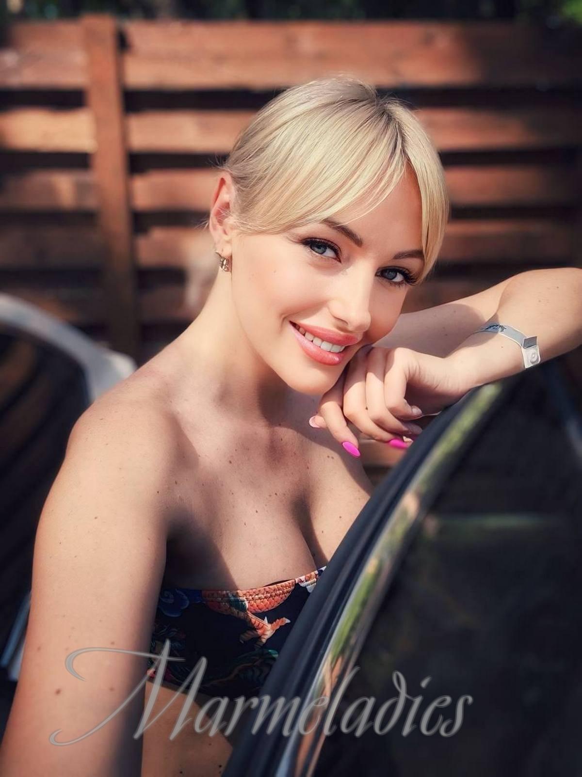Charming pen pal Victoria, 41 yrs.old from Dnipro, Ukraine