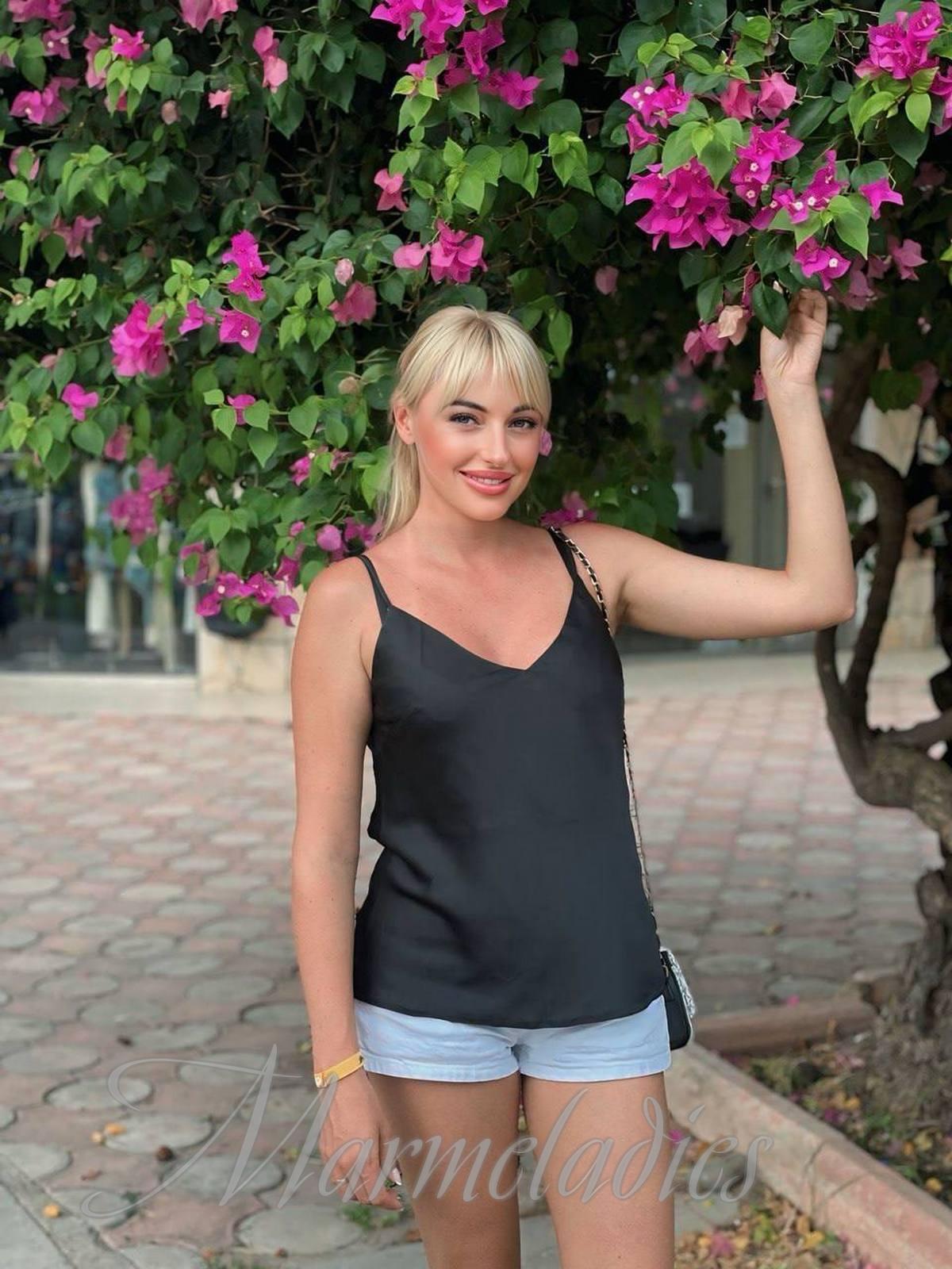 Beautiful mail order bride Victoria, 41 yrs.old from Dnipro, Ukraine