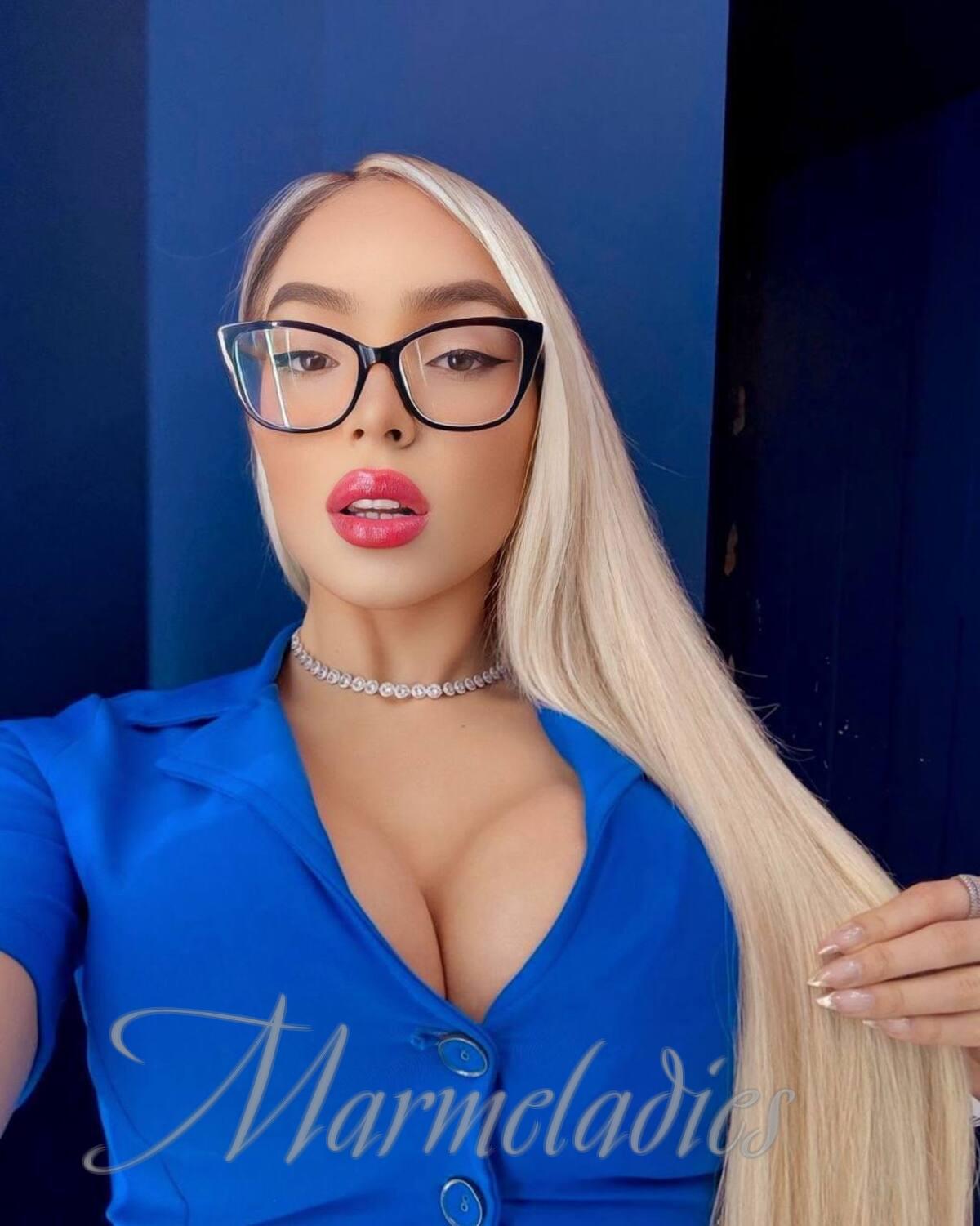 Beautiful mail order bride Caroline, 23 yrs.old from Sao Paulo, Brazil