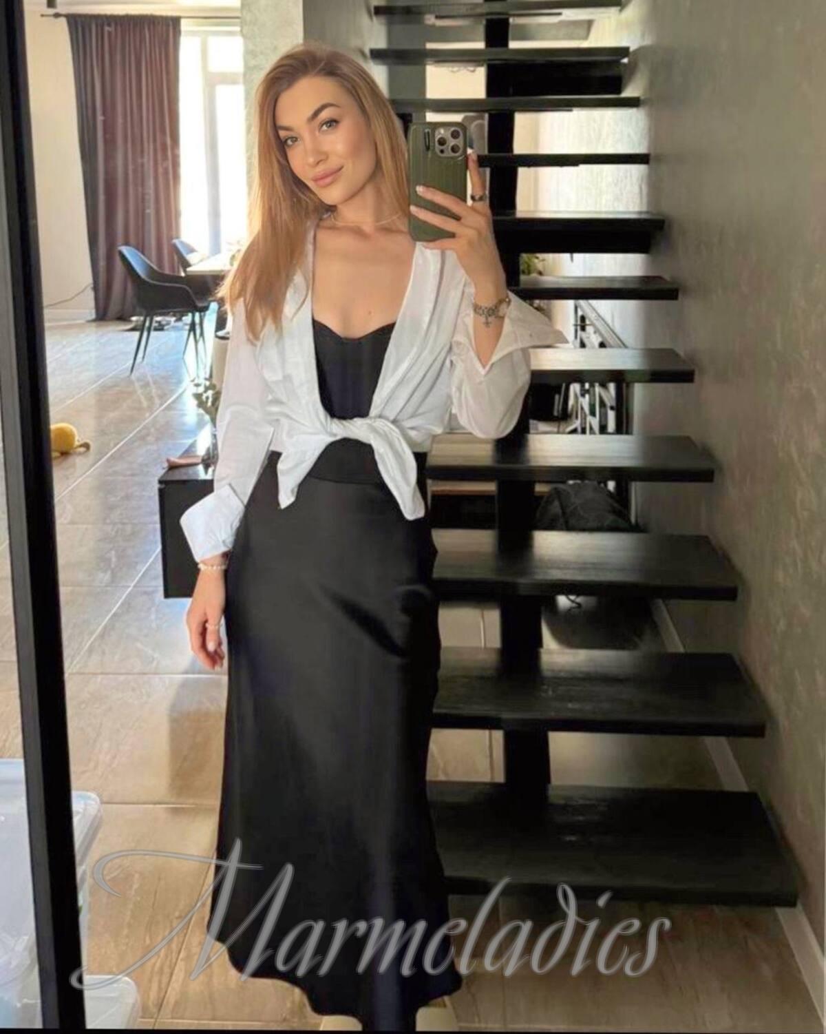 Pretty girl Diana, 32 yrs.old from Kiev, Ukraine