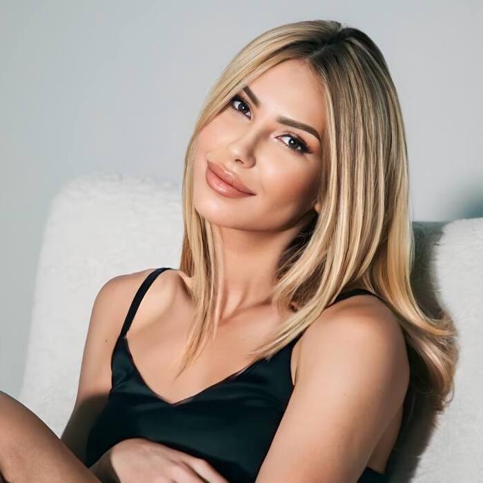 Pretty miss Marina, 38 yrs.old from Kiev, Ukraine