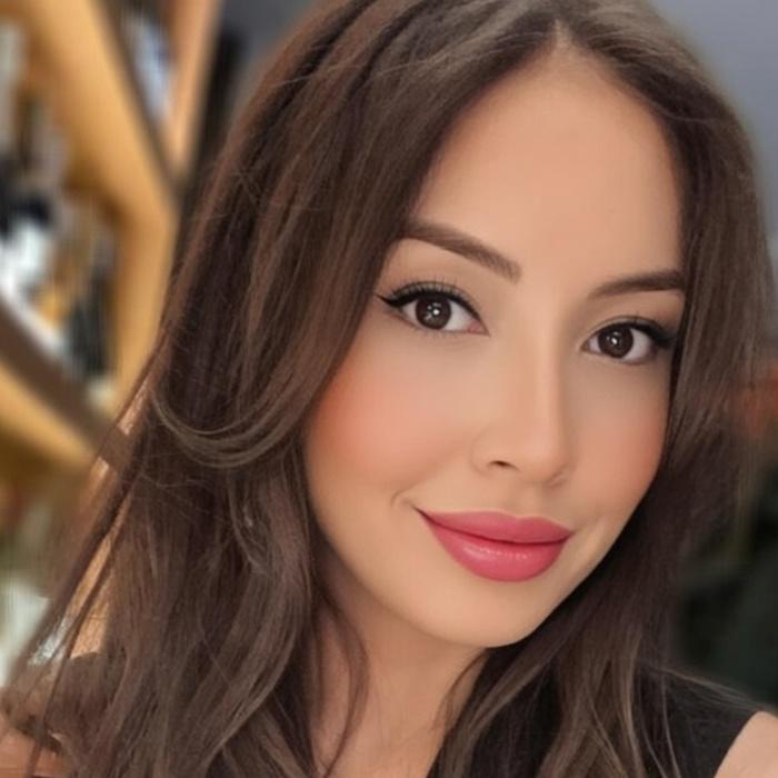 Charming girlfriend Madina, 34 yrs.old from Almaty, Kazakhstan