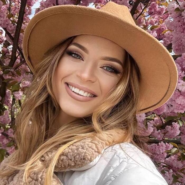 Gorgeous wife Angelina, 34 yrs.old from Lutsk, Ukraine