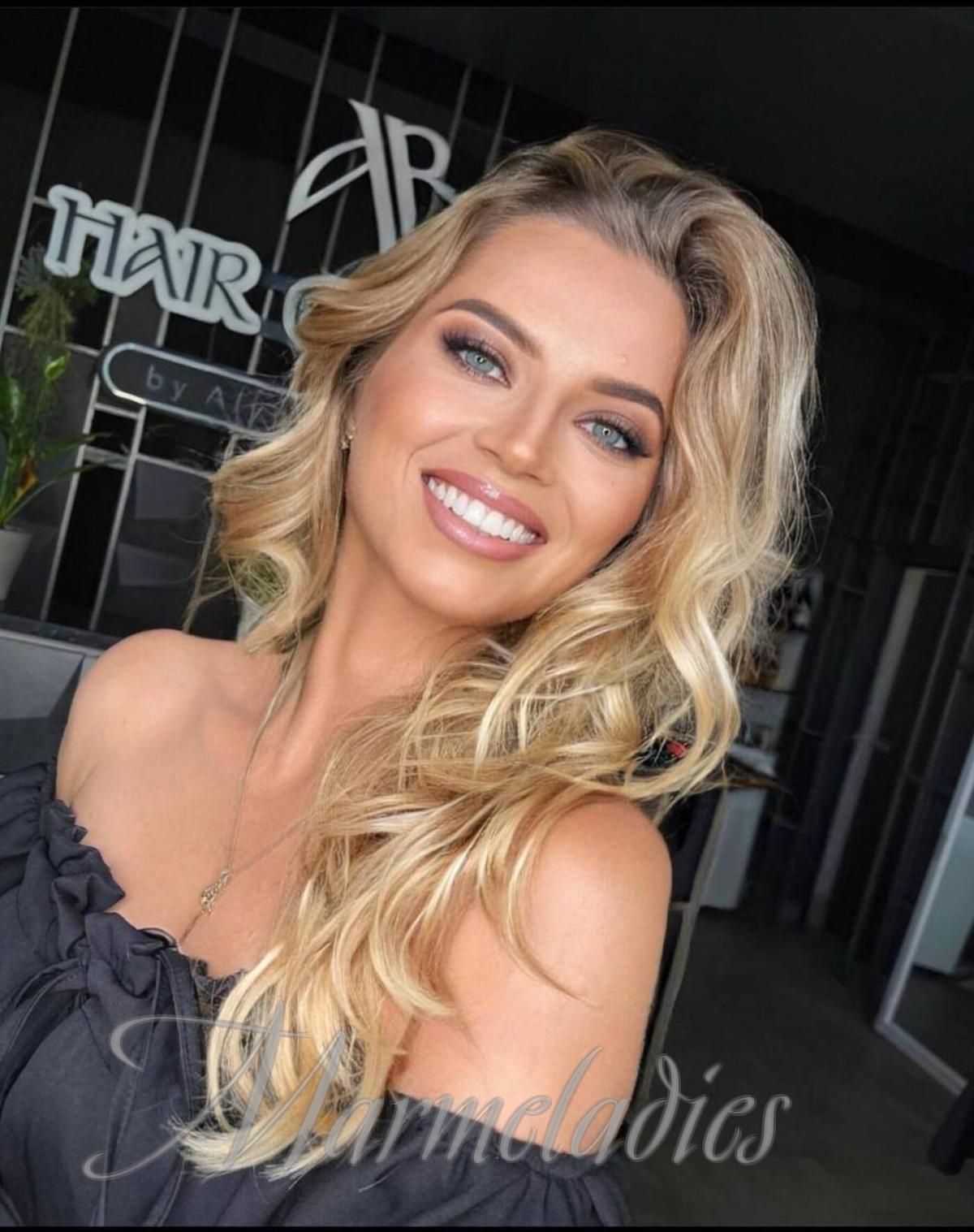 Sexy wife Angelina, 34 yrs.old from Lutsk, Ukraine