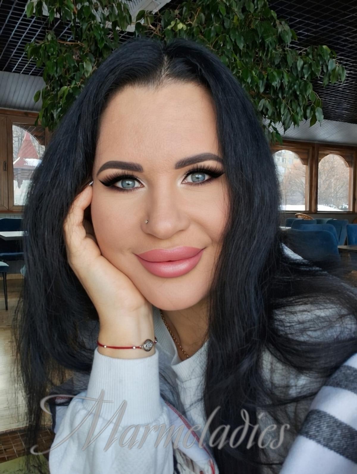 Sexy wife Anna, 48 yrs.old from Dnepr, Ukraine