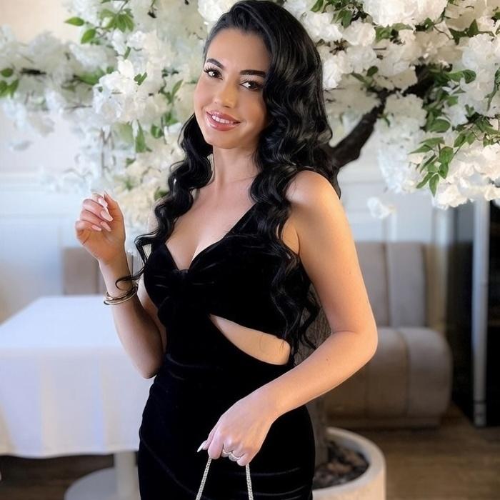 Charming mail order bride Oksana, 44 yrs.old from Lviv, Ukraine