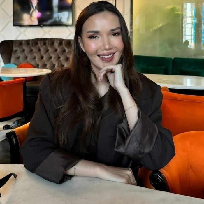 Beautiful bride Zaure, 40 yrs.old from Almaty, Kazakhstan