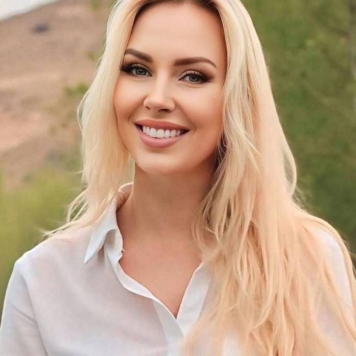 Nice wife Natalia, 39 yrs.old from Lysander, Italy