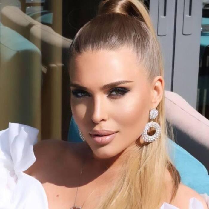 Pretty girlfriend Louisa, 27 yrs.old from Kiev, Ukraine