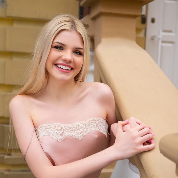 Single mail order bride Anna, 18 yrs.old from Kyiv, Ukraine Single mail order bride Anna, 18 yrs.old from Kyiv, Ukraine