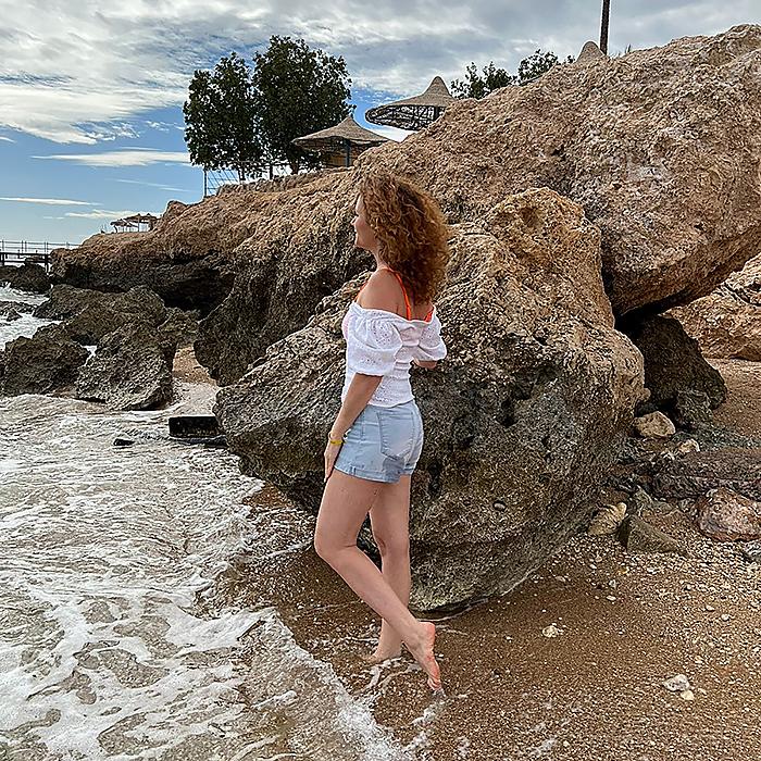 Sexy wife Elena, 53 yrs.old from Eastern Europe