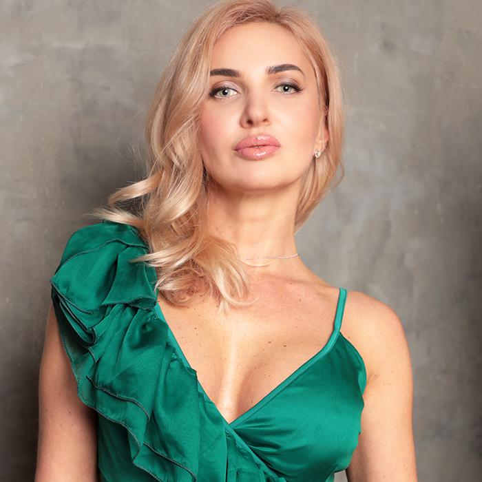 Yana, 46 yrs.old from Dnipro, Ukraine Yana, 46 yrs.old from Dnipro, Ukraine