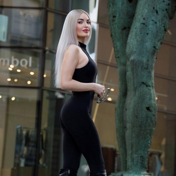 Charming wife Julia, 40 yrs.old from Kyiv, Ukraine