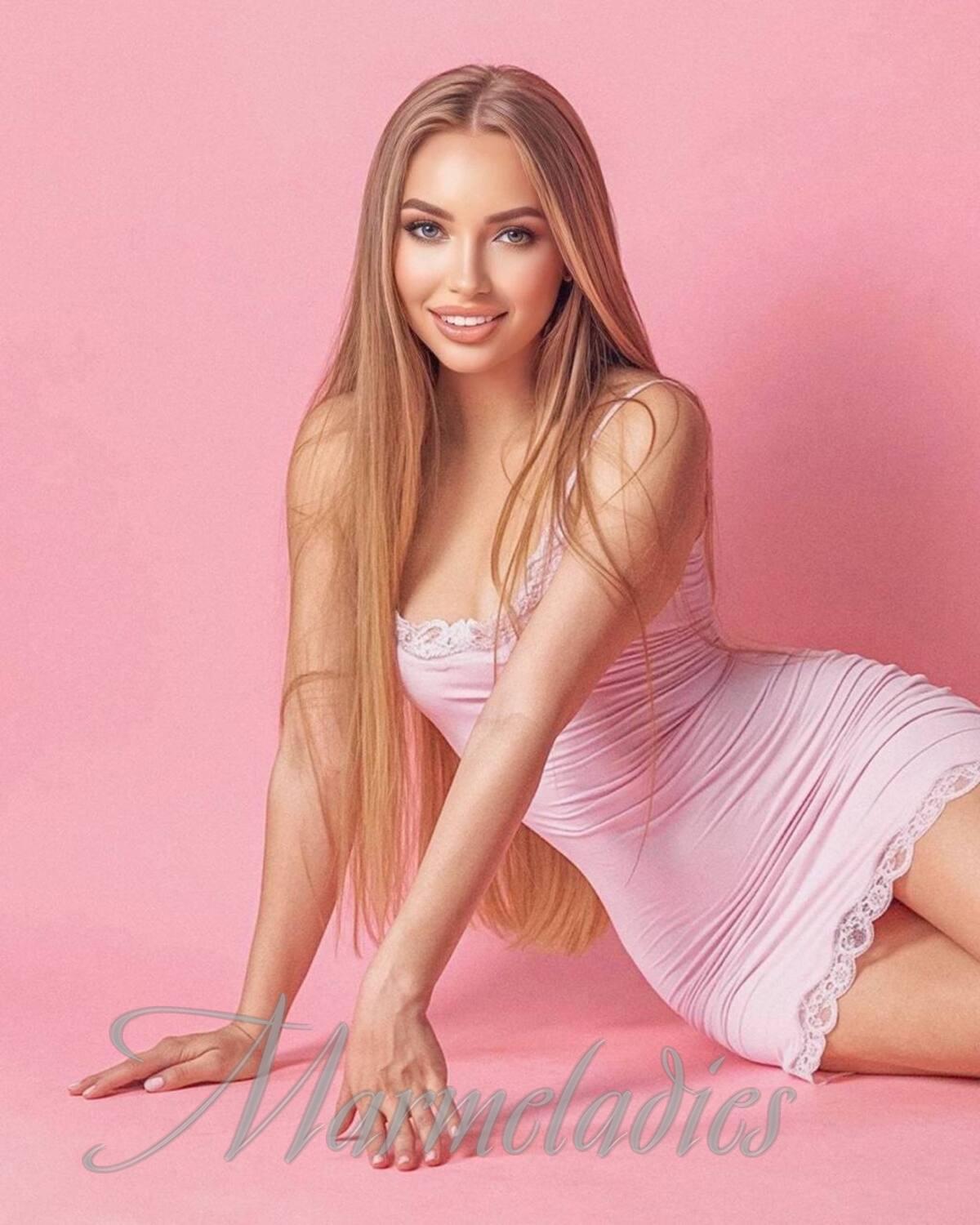 Gorgeous bride Svitlana, 26 yrs.old from Kiev, Ukraine