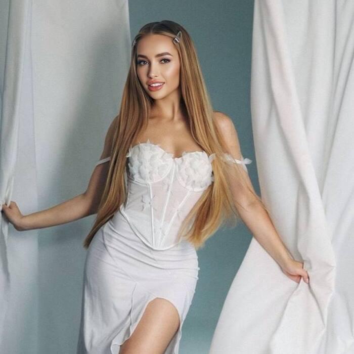 Hot bride Svitlana, 26 yrs.old from Kiev, Ukraine
